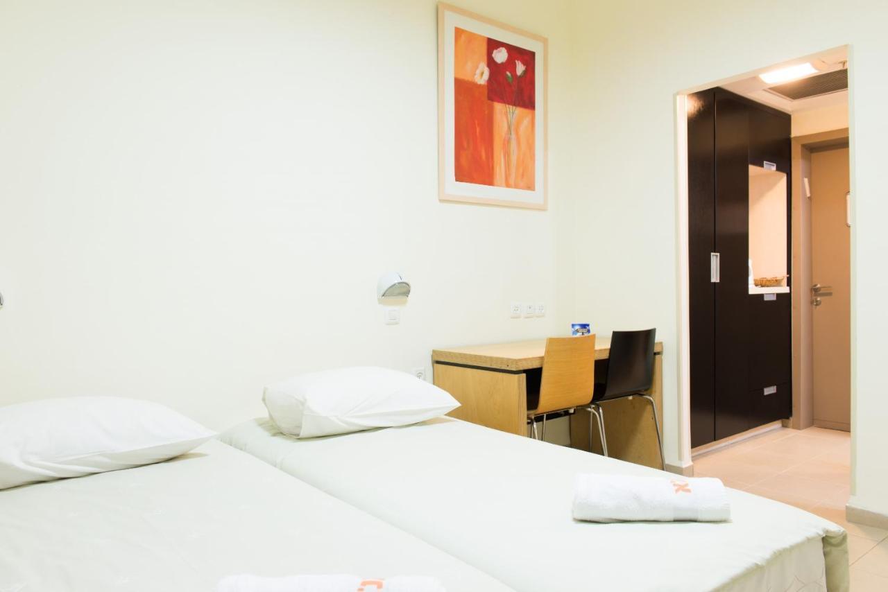 Hi - Shlomi Hostel Shelomi Bagian luar foto